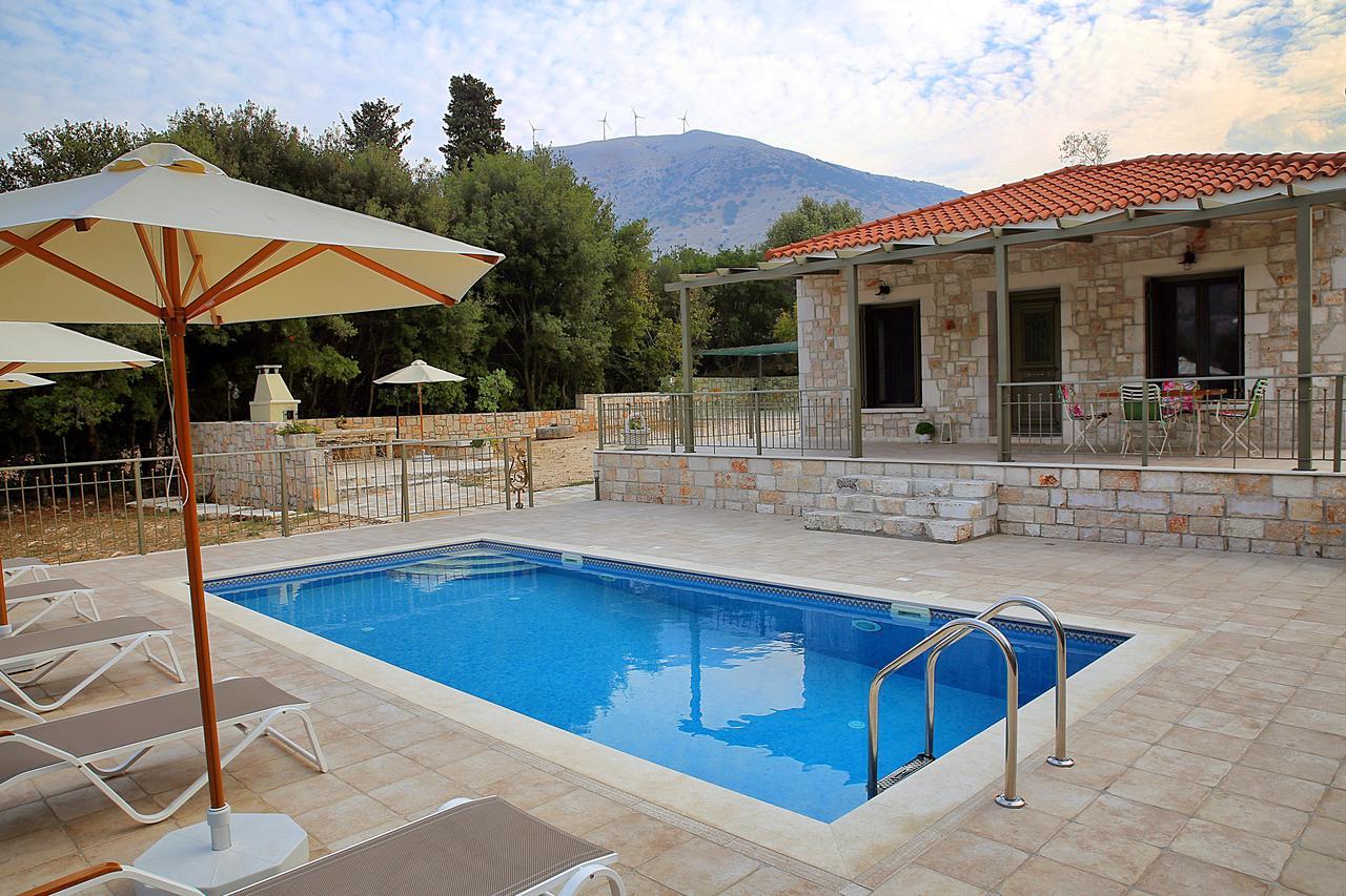Forest Villas Kefalonia Logarata Eksteriør billede