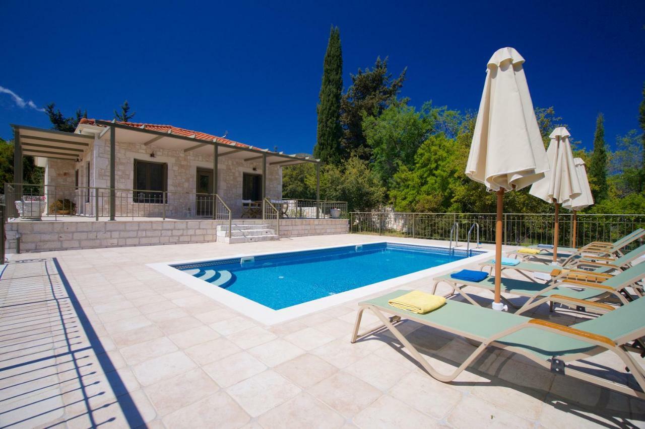 Forest Villas Kefalonia Logarata Eksteriør billede